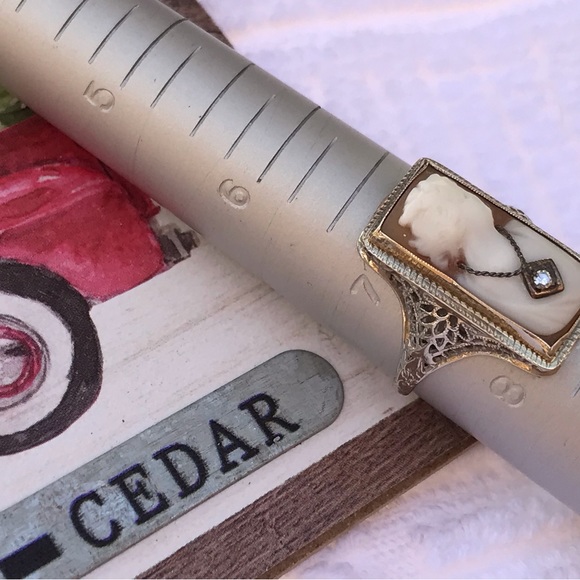 Art Nouveau White Gold 14k
Cameo En Habille Diamond Ring Mine Cut - Picture 4 of 16